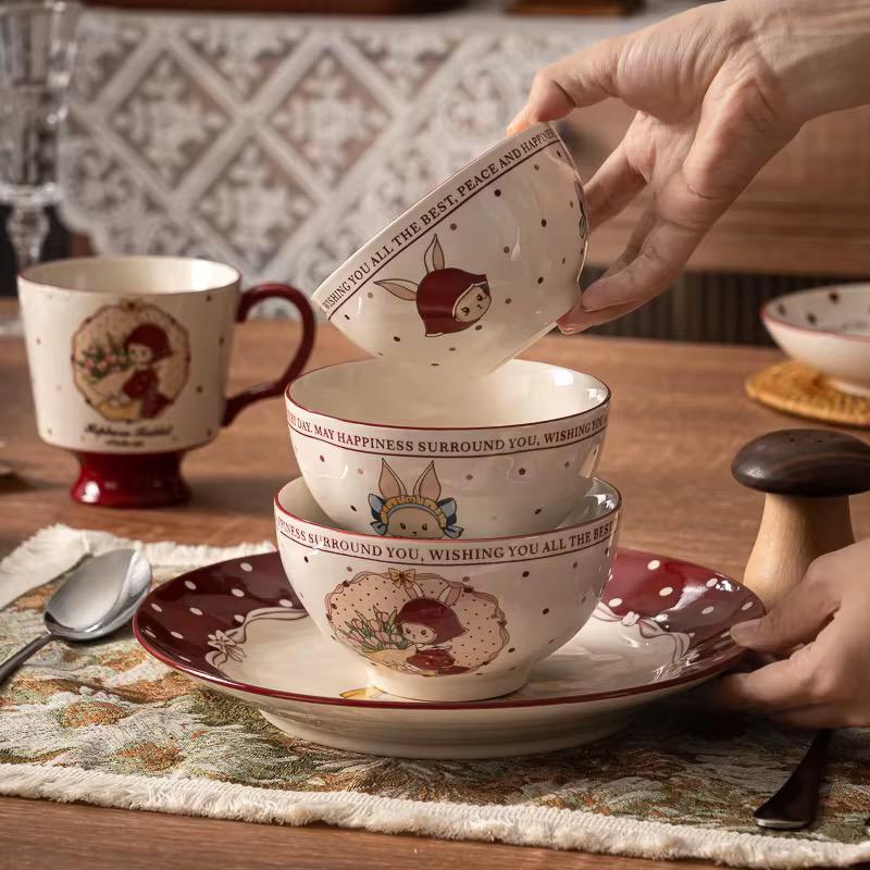 کاسه ماست شنل قرمزی 